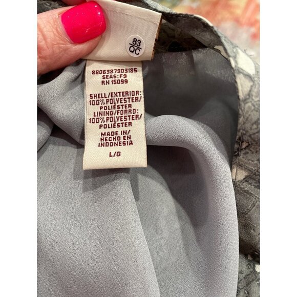 Covington Gray Patterned Ruffle Front Short Sleeved Blouse Sz L - Picture 5 of 7